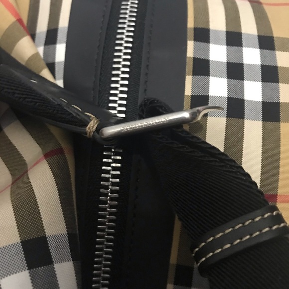 Burberry Nova check sling bag - Picture 9 of 10